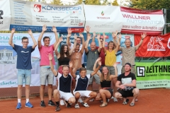 Gruppenfoto-Hands-up-2